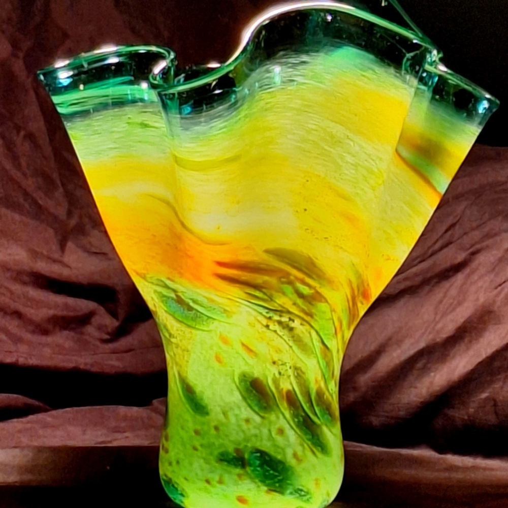 Vase - Picture 4 of 12